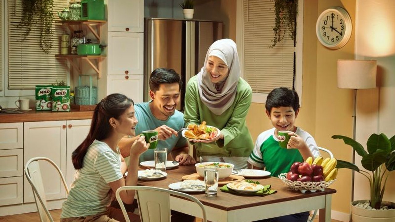 Memasuki bulan suci Ramadhan, penting bagi orang tua untuk mengajarkan puasa kepada anak dengan pendekatan ramah anak, mengutamakan kepentingan terbaik mereka demi pengalaman spiritual yang positif dan menyenangkan.