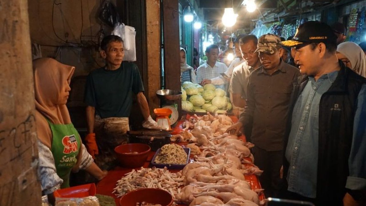 Pemerintah Provinsi Bengkulu bersama Bulog memastikan Stok Pangan Bengkulu tetap aman dan terkendali menjelang Ramadhan hingga Idul Fitri 2026. Simak langkah antisipasi pemerintah.