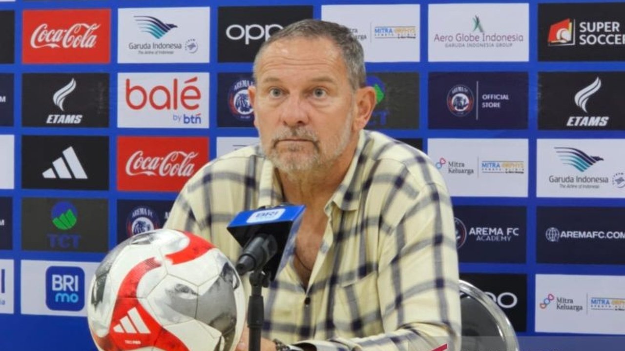 Pelatih Semen Padang FC, Dejan Antonic, menyoroti agresivitas lini belakang Arema FC sebagai faktor utama kekalahan timnya 3-0, membuat pemainnya kesulitan mencetak gol.