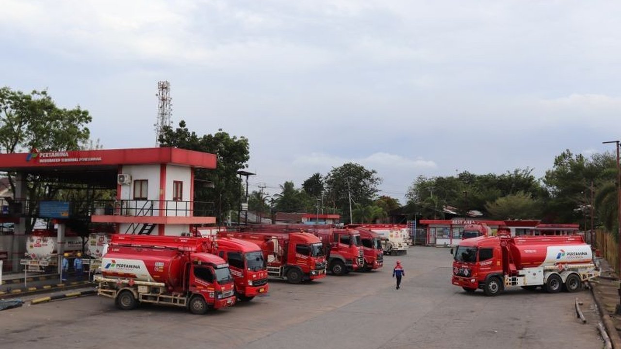Pertamina Patra Niaga mengambil langkah strategis memperkuat Integrated Terminal Pontianak demi menjaga kelancaran distribusi BBM di Kalimantan Barat, terutama di tengah tantangan pendangkalan alur sungai.
