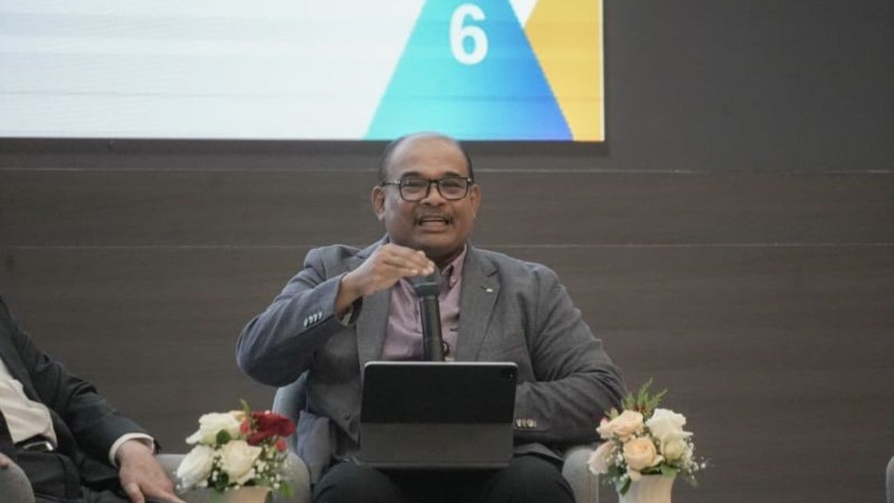 Pemerintah mempercepat pemulihan ekonomi Aceh pascabencana banjir dan longsor melalui skema 'cash for work' dan instrumen pemberdayaan, menunjukkan respons cepat yang terkoordinasi.