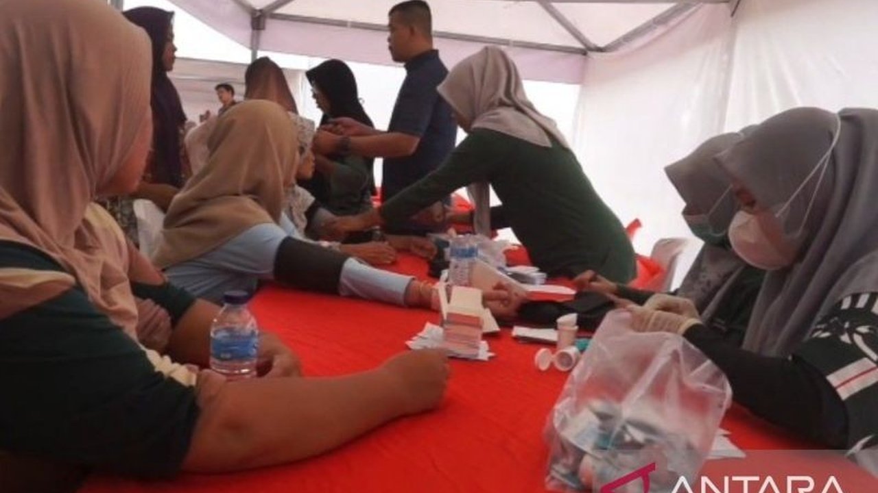 Pemerintah Provinsi Banten menjadi pelopor Pos Kesehatan Merah Putih, sebuah inisiatif swadaya untuk deteksi dini kesehatan warga secara gratis, mendukung program Presiden RI. Penasaran bagaimana inovasi ini bekerja?