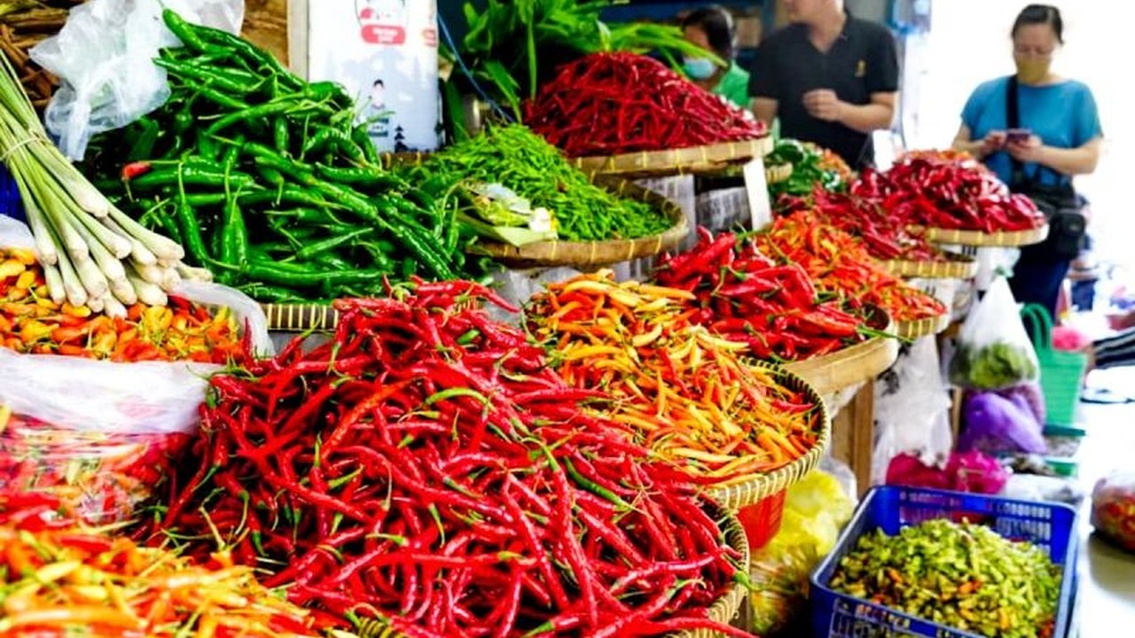 Badan Pangan Nasional (Bapanas) mengambil langkah proaktif menggandeng berbagai pihak untuk memperkuat Stabilisasi Harga Cabai menjelang Ramadhan 1447 H, guna memastikan ketersediaan dan harga yang wajar bagi masyarakat.