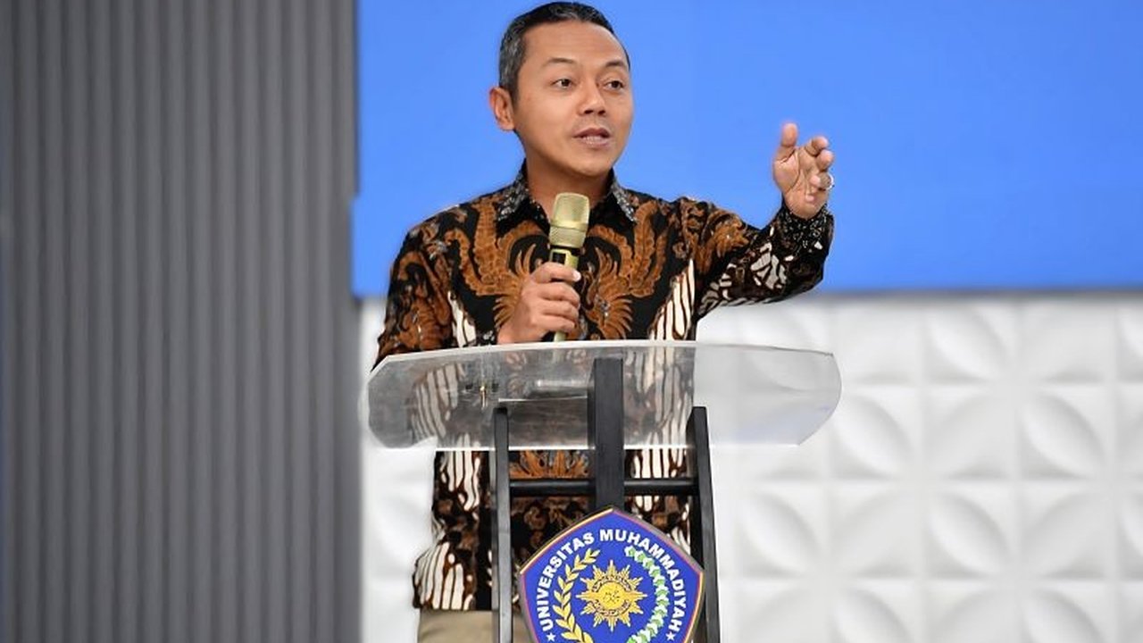 Wakil Menteri Pendidikan Dasar dan Menengah (Wamendikdasmen) Fajar Riza Ul Haq menegaskan, **pembaruan pendidikan** menjadi jembatan penting untuk mengatasi kesenjangan mutu antara sekolah negeri dan swasta, demi menciptakan kualitas pembelajaran yang mer