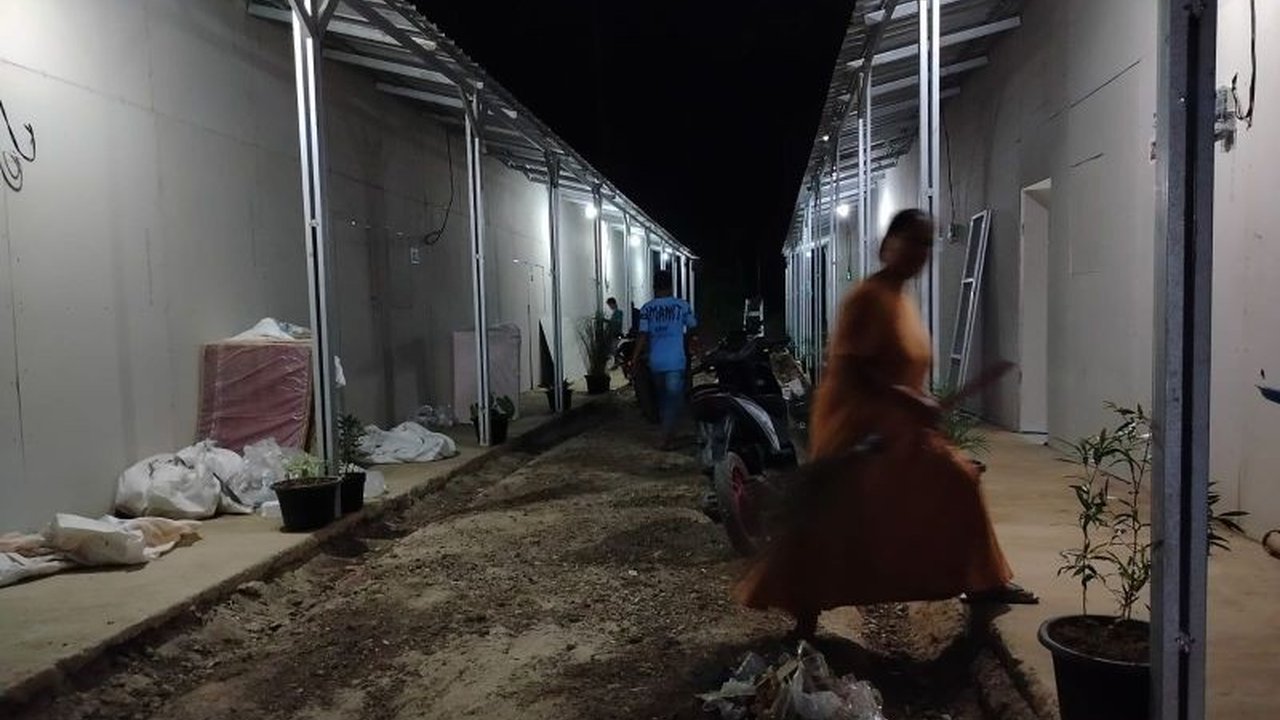 Sebanyak 273 unit hunian sementara di Kabupaten Agam, Sumatera Barat, telah rampung dan siap dihuni penyintas bencana banjir bandang dan tanah longsor. Progres pembangunan hunian sementara Agam ini menunjukkan komitmen pemerintah daerah dalam penanganan p
