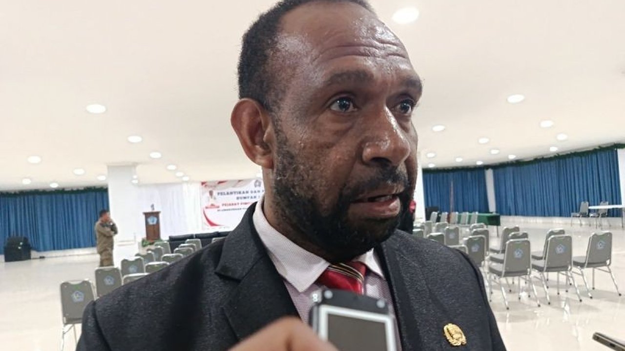 Pemerintah Kabupaten Jayawijaya mengambil langkah strategis dalam Penguatan Birokrasi Jayawijaya dengan menunjuk tujuh ASN menduduki jabatan eselon II. Kebijakan ini diharapkan dapat meningkatkan kinerja dan efektivitas pemerintahan daerah.