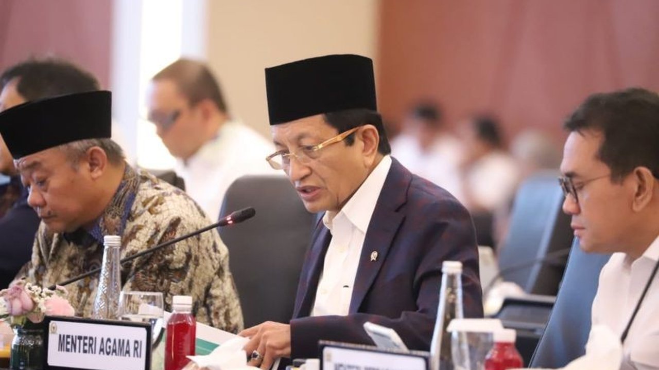 Menteri Agama Nasaruddin Umar mengumumkan bahwa pembelajaran madrasah di Sumatra telah pulih 100% per 11 Februari 2026, memastikan pendidikan tetap berjalan pasca-banjir dan longsor.
