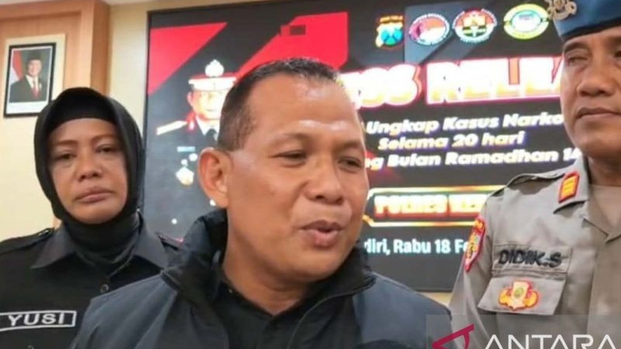 Polres Kediri berhasil melakukan pengungkapan kasus narkoba besar-besaran dengan menangkap 26 tersangka dari 22 kasus, menyita sabu hingga pil dobel L menjelang bulan suci Ramadan.