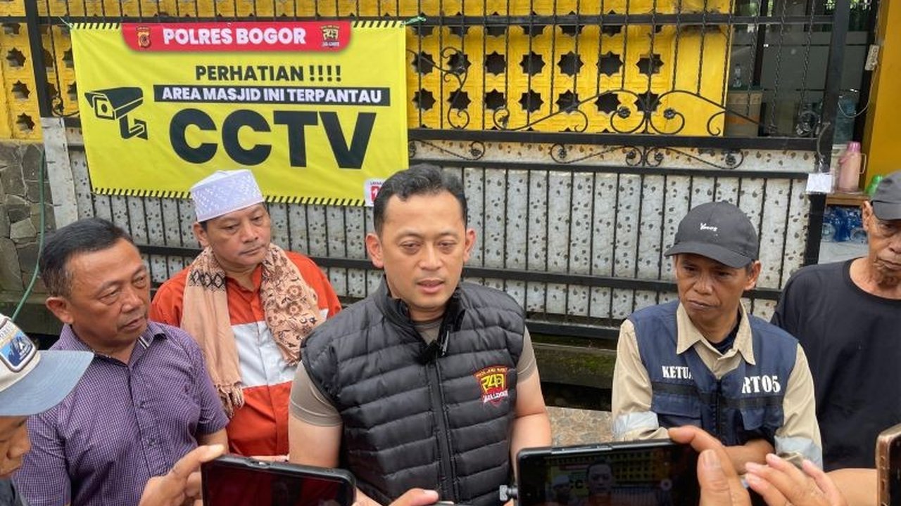 Polres Bogor memasang kamera pengawas atau CCTV di 36 masjid di Kabupaten Bogor untuk meningkatkan pengamanan selama Ramadhan 1447 Hijriah, khususnya di area parkir guna mencegah pencurian kendaraan.