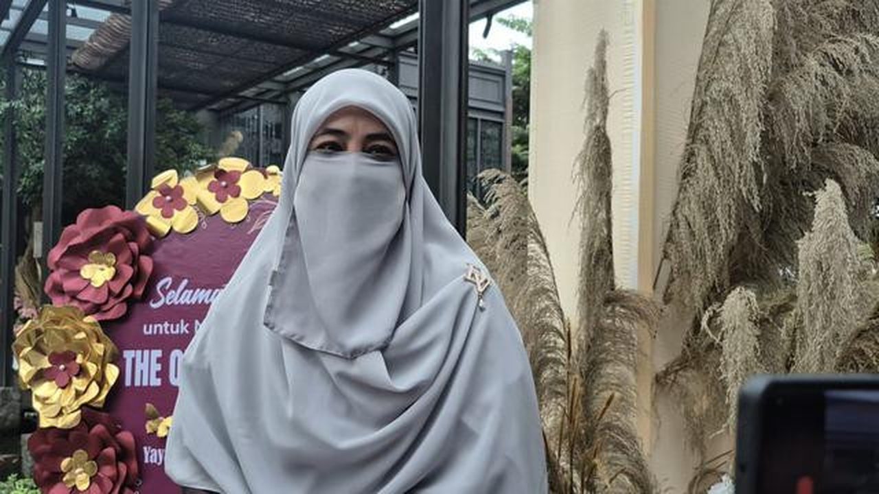Kehadiran cucu pertama dari Adiba Khanza dan Egy Maulana Vikri, memberi warna baru yang menambah kehangatan keluarga Umi Pipik pada Ramadan 2026.