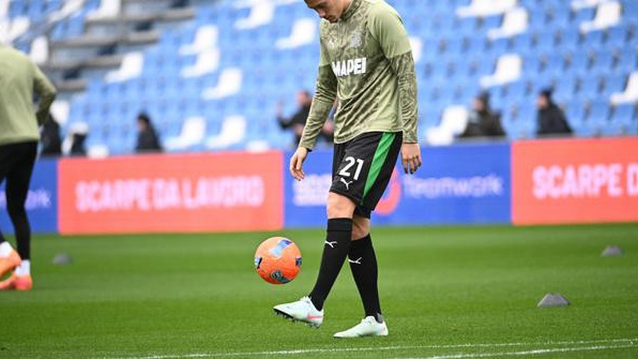 Jay Idzes, bek Sassuolo di Liga Italia Serie A 2025/2026. (Dok. X @SassuoloUS)