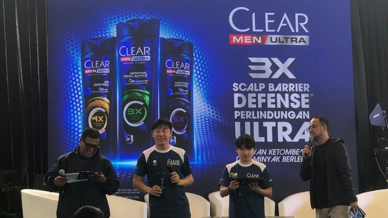 Shin Tae-yong, mantan pelatih Timnas Indonesia, kembali ke Tanah Air dengan penuh kebahagiaan. Ia membagikan rahasia disiplin bagi pesepak bola muda dan berkolaborasi dalam program pencarian bakat. Simak selengkapnya!
