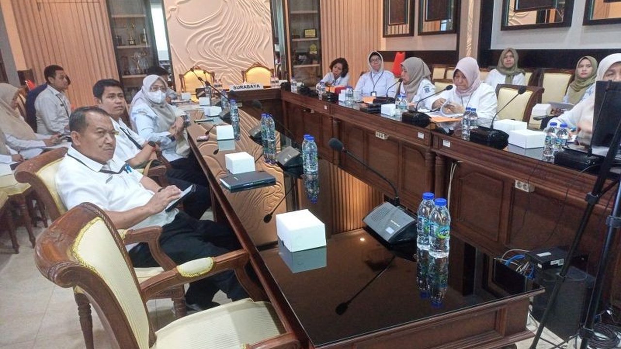 Pemkot Surabaya terus tingkatkan standar higiene pada Program MBG Surabaya demi menjamin keamanan pangan dan keberlangsungan manfaat bagi 207 ribu lebih penerima.