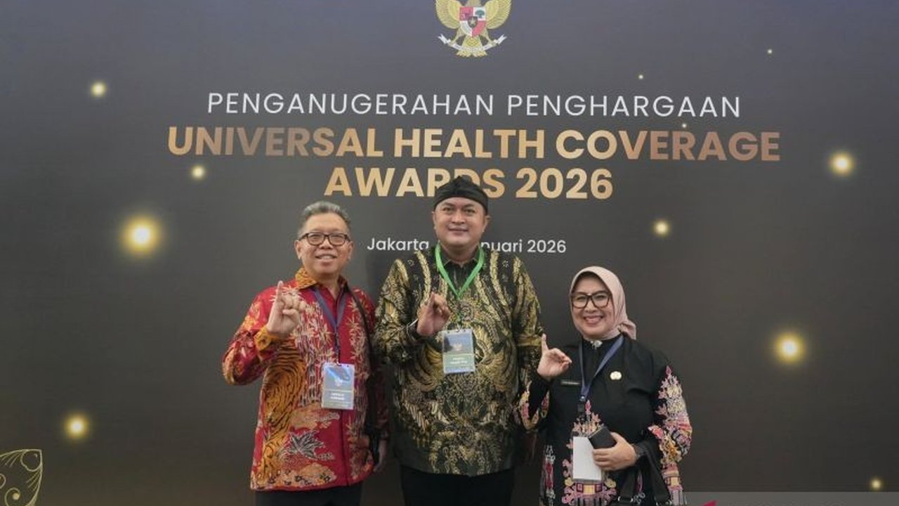Pemerintah Kabupaten Bogor raih 340 penghargaan sepanjang tahun 2025, menandai setahun kinerja kepemimpinan Bupati Rudy Susmanto dan Wakil Bupati Ade Ruhandi yang gemilang.