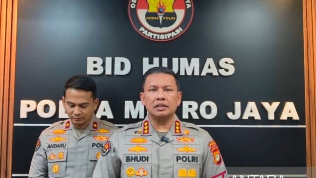 Dokter Richard Lee tidak ditahan Polda Metro Jaya setelah menjalani pemeriksaan terkait kasus dugaan pelanggaran perlindungan konsumen dan produk kecantikan, namun proses hukum tetap berjalan.