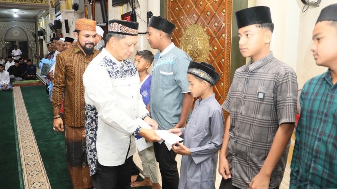 Menteri Dalam Negeri, Muhammad Tito Karnavian, hari ini meninjau langsung progres rekonstruksi pascabencana di Aceh Timur, menegaskan komitmen pemerintah dalam pemulihan wilayah terdampak.