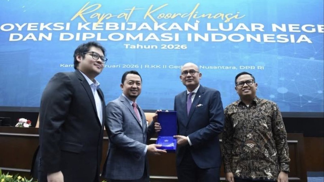 DPR RI melalui BKSAP bersama Kemlu mengulas mendalam dinamika Keterlibatan Indonesia di BoP, menegaskan bahwa partisipasi ini adalah bagian dari ikhtiar diplomasi untuk Palestina.