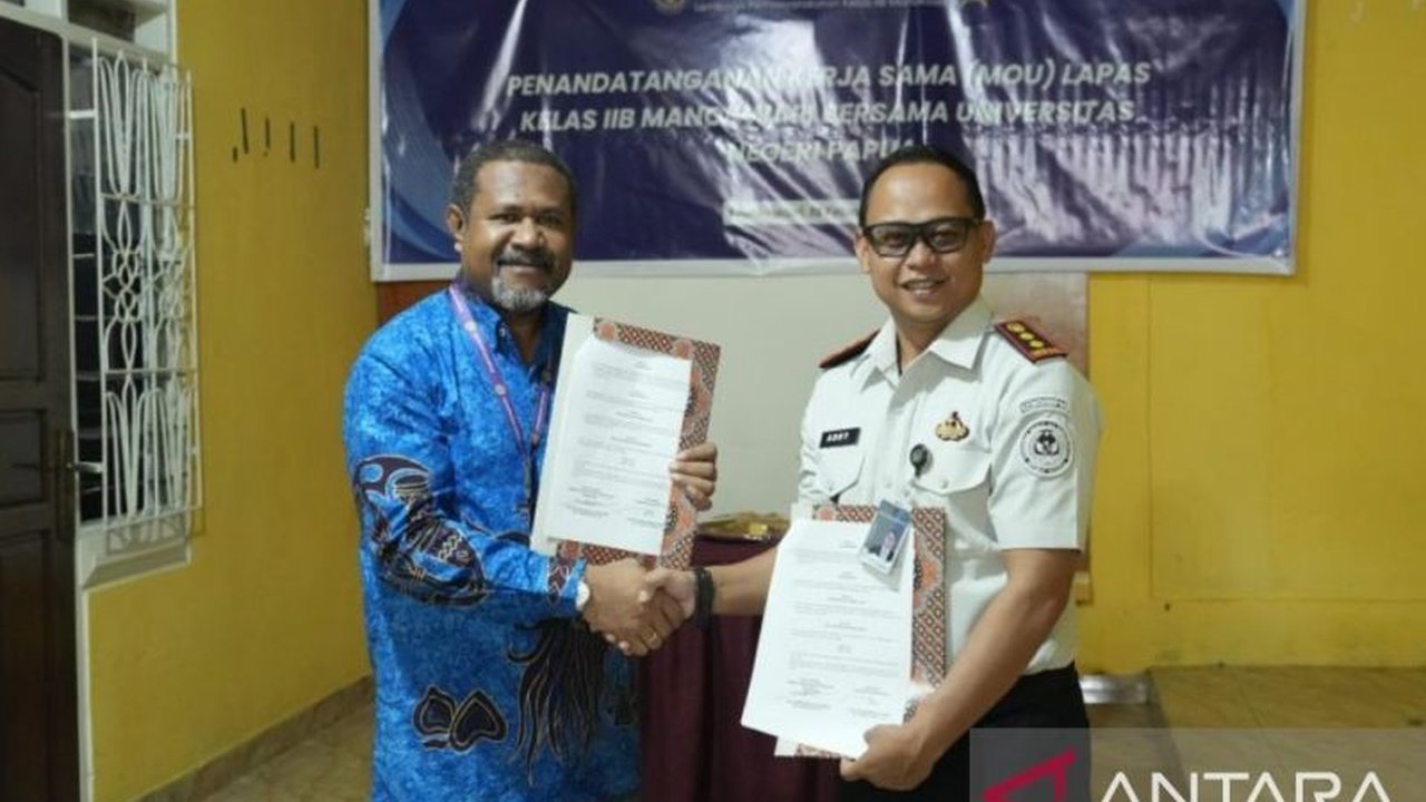 Universitas Papua (Unipa) menjalin kerja sama dengan Lapas Manokwari untuk membuka akses perkuliahan bagi warga binaan dan pegawai, memastikan hak pendidikan terpenuhi dan mendukung reintegrasi sosial.