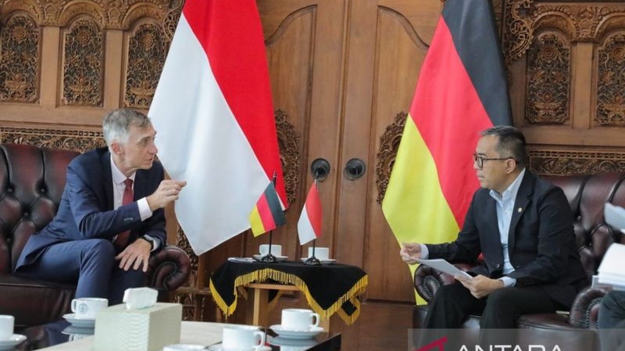 Kementerian Pendidikan Tinggi, Sains, dan Teknologi Indonesia membuka peluang besar untuk memperkuat Kerja Sama Pendidikan Tinggi Indonesia Jerman, menjanjikan inovasi riset dan pengembangan SDM terampil.