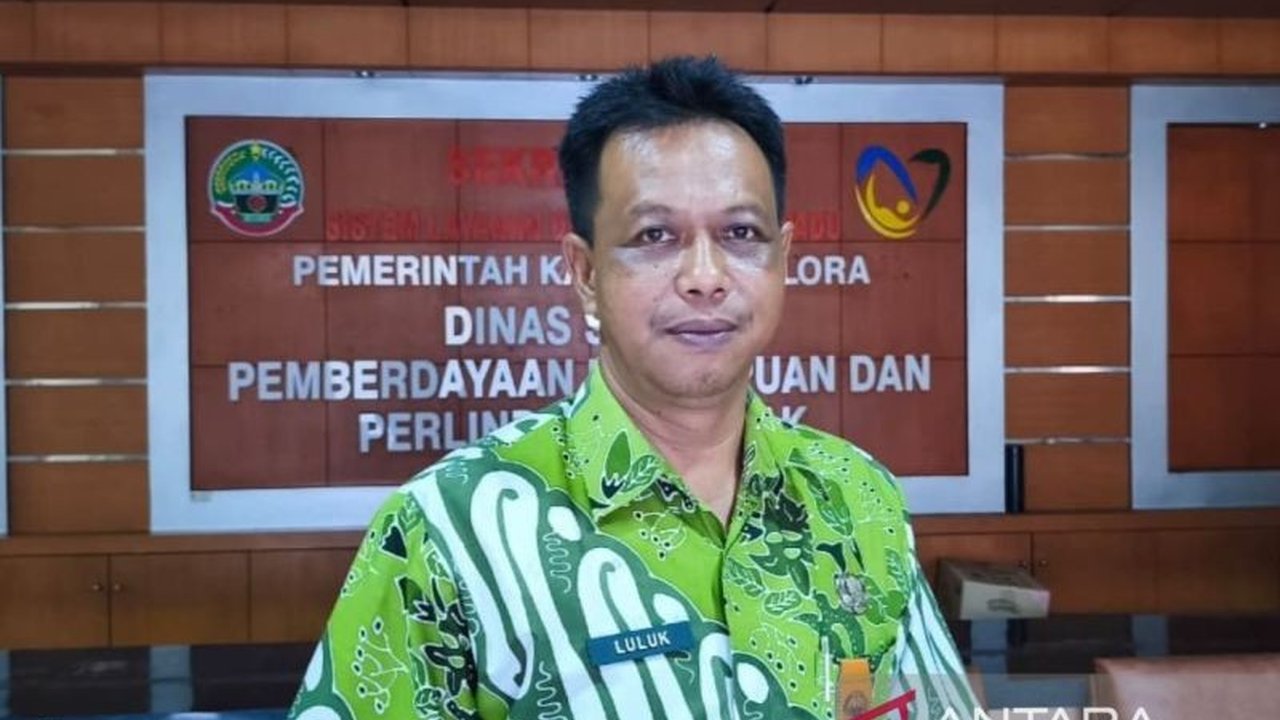 Jumlah penerima PBI JKN Blora mencapai 370.577 jiwa pada 2025, namun ribuan di antaranya berstatus nonaktif. Pemerintah daerah didorong untuk segera melakukan pembaruan data demi memastikan perlindungan kesehatan yang merata.
