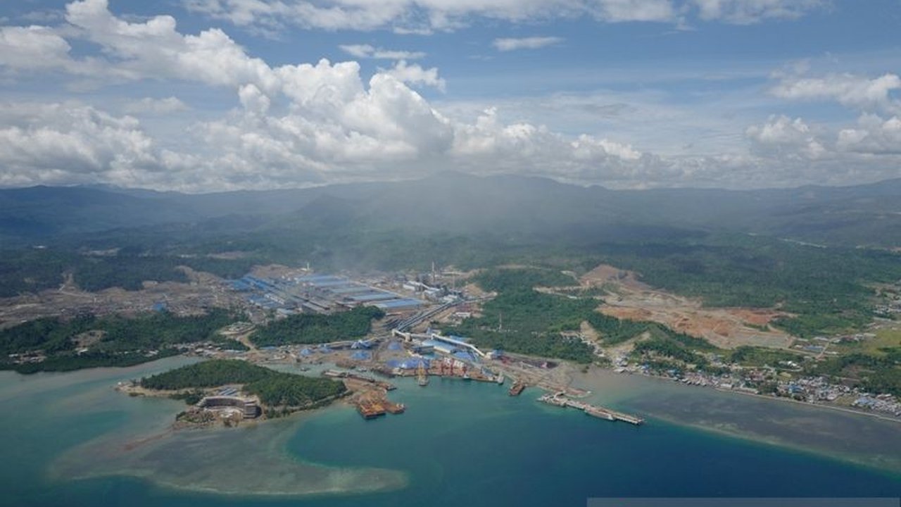 Tragedi Longsor Morowali di kawasan PT Indonesia Morowali Industrial Park (IMIP) menelan satu korban jiwa dan menimbun alat berat, mendorong BNPB mengimbau kewaspadaan tinggi.