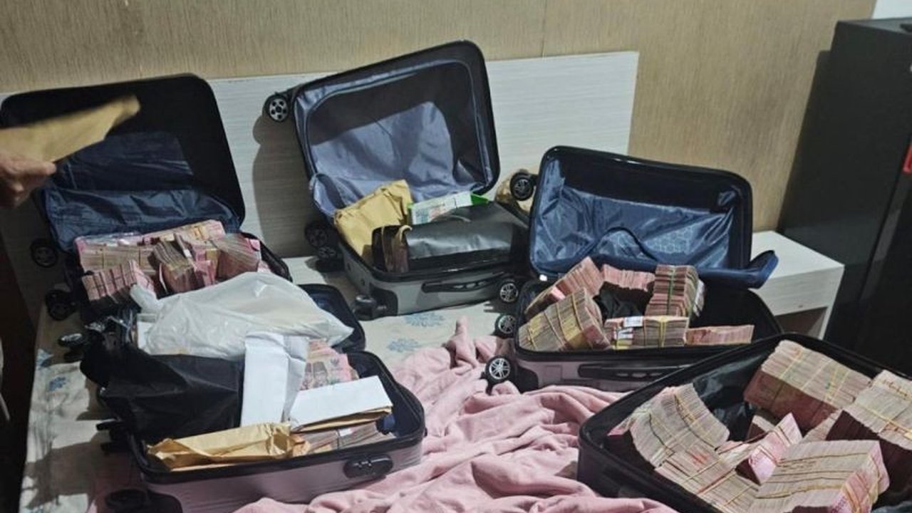 Komisi Pemberantasan Korupsi (KPK) menduga penggunaan rumah aman Bea Cukai untuk menyimpan uang hasil korupsi marak terjadi. Modus ini terungkap dalam kasus suap importasi barang tiruan yang melibatkan pejabat dan pihak swasta.