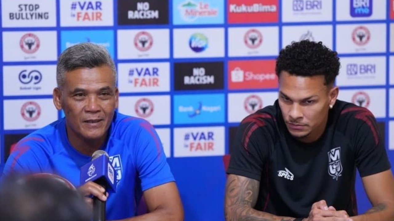 Malut United akan menghadapi Semen Padang dalam laga perdana di bulan Ramadhan, dengan adaptasi jadwal dan fokus penuh menjadi kunci untuk meraih kemenangan penting di BRI Super League.