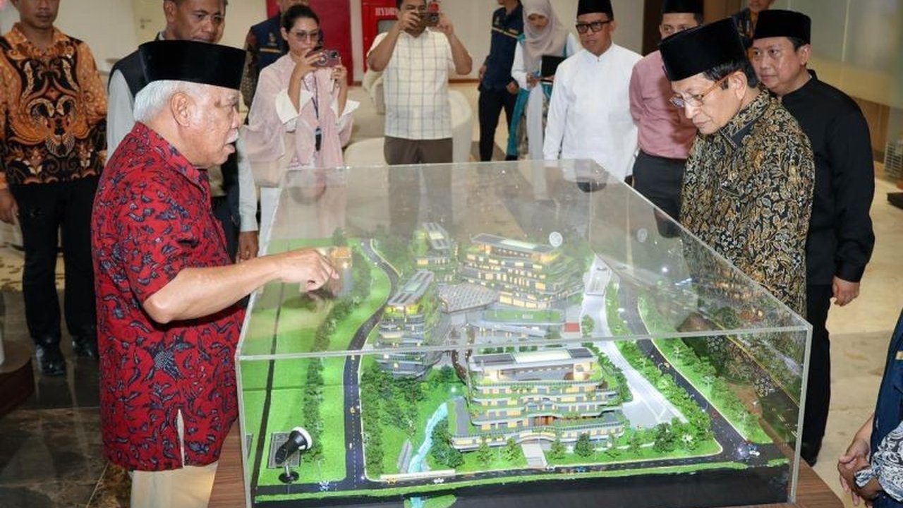 Menteri Agama menyatakan Masjid Negara IKN akan menjadi mercusuar toleransi beragama dan simbol pemersatu umat, berfungsi sebagai pusat pembinaan mental dan sosial di Ibu Kota Nusantara.