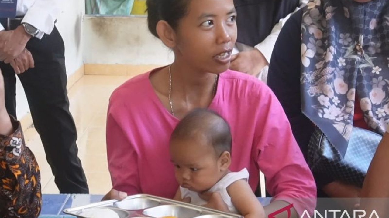 Pemerintah Kota Pangkalpinang menargetkan 2.703 ibu hamil, menyusui, dan balita menerima Program Makan Bergizi Gratis selama Ramadhan, berupaya menekan stunting di wilayahnya.