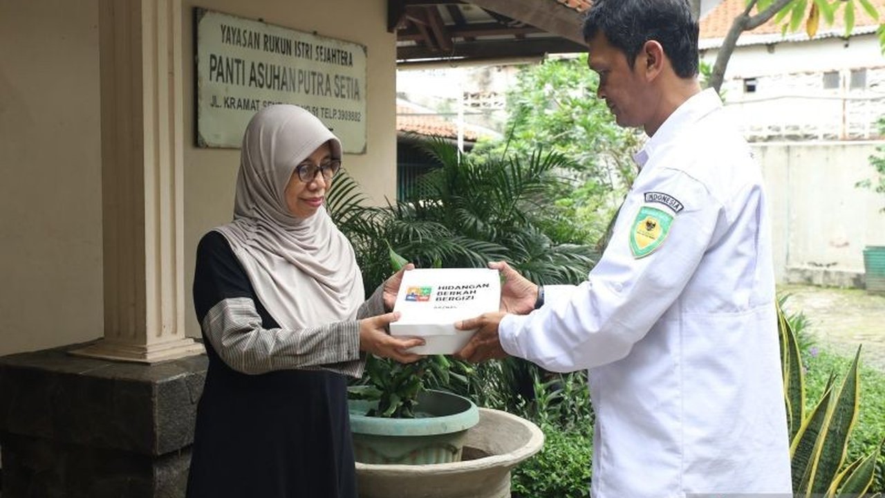 Baznas RI menyalurkan ratusan paket buka puasa ke panti asuhan dan mushalla di Jakarta pada awal Ramadhan 1447 H. Program ini bertujuan membahagiakan yatim dan santri serta meringankan beban mustahik.