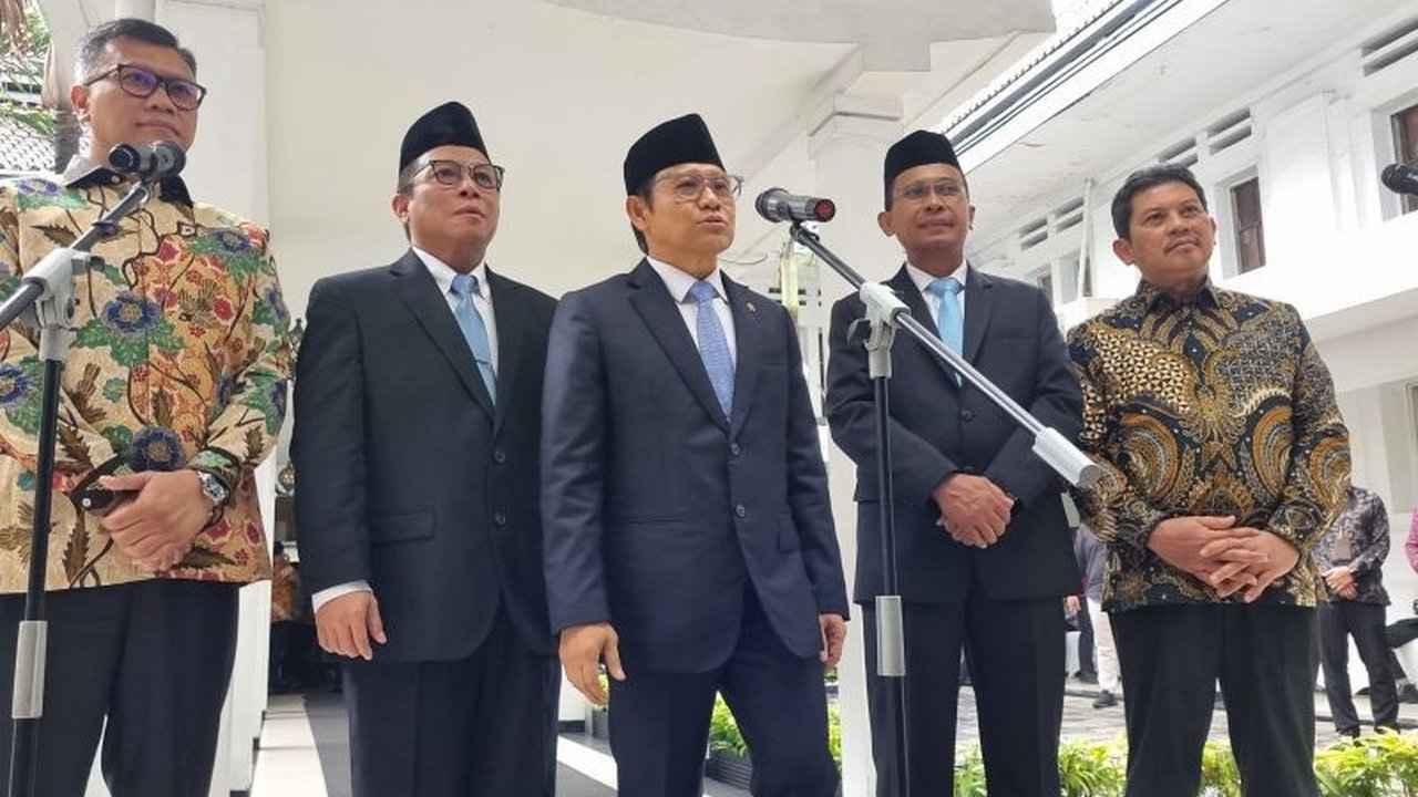 Menteri Koordinator Bidang Pemberdayaan Masyarakat Muhaimin Iskandar melantik pimpinan baru BPJS Kesehatan dan BPJS Ketenagakerjaan, menekankan pentingnya peningkatan mutu pelayanan demi kesejahteraan masyarakat.