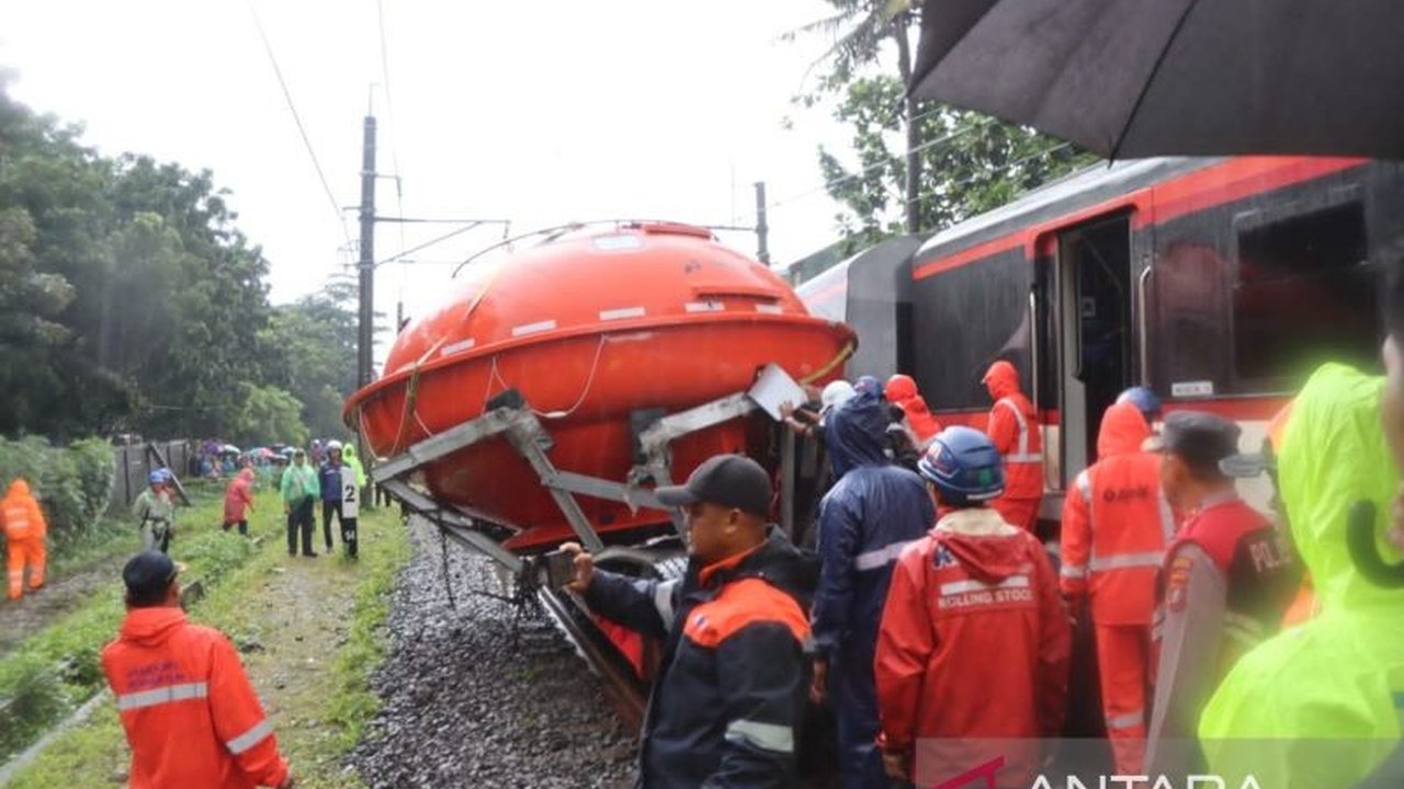 Kecelakaan kereta bandara di perlintasan Stasiun Poris memicu Polres Metro Tangerang Kota memberlakukan rekayasa lalu lintas Tangerang. Simak detail pengalihan arusnya di sini!