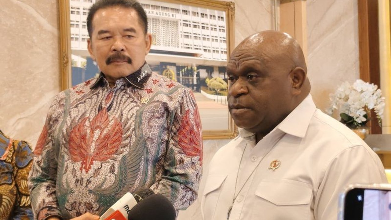 Kejaksaan Agung menyatakan dukungan terhadap gagasan pembentukan Unit Penyidikan Komnas HAM untuk pelanggaran HAM berat, sebuah langkah progresif dalam revisi UU HAM yang berpotensi memperkuat penegakan hak asasi manusia di Indonesia.