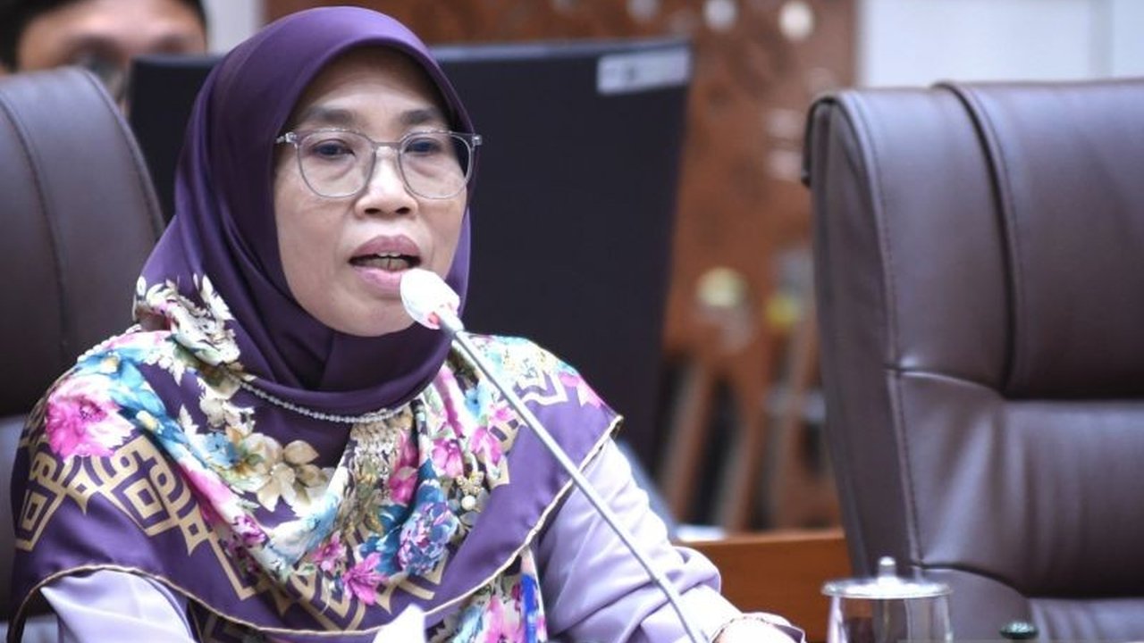 Anggota DPR RI menyoroti kasus keracunan ribuan korban akibat Program Makan Bergizi Gratis dan mendesak sinergi lintas sektor untuk pencegahan. Apa saja langkah konkret yang diusulkan?