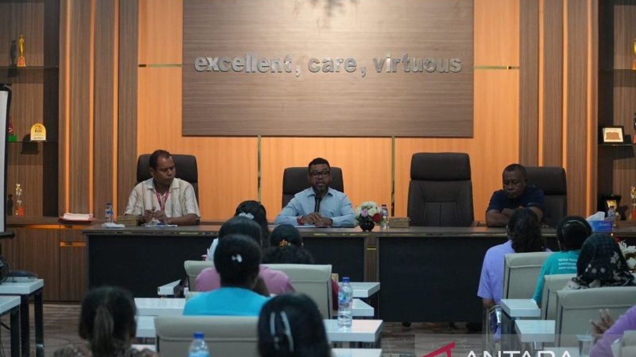 Kebijakan Pemberhentian Nakes Manokwari sebanyak 235 tenaga kesehatan kontrak menuai sorotan DPD RI, yang meminta Pemkab Manokwari meninjau ulang keputusan tersebut karena dinilai tidak sesuai prosedur dan berpotensi mengganggu pelayanan kesehatan.