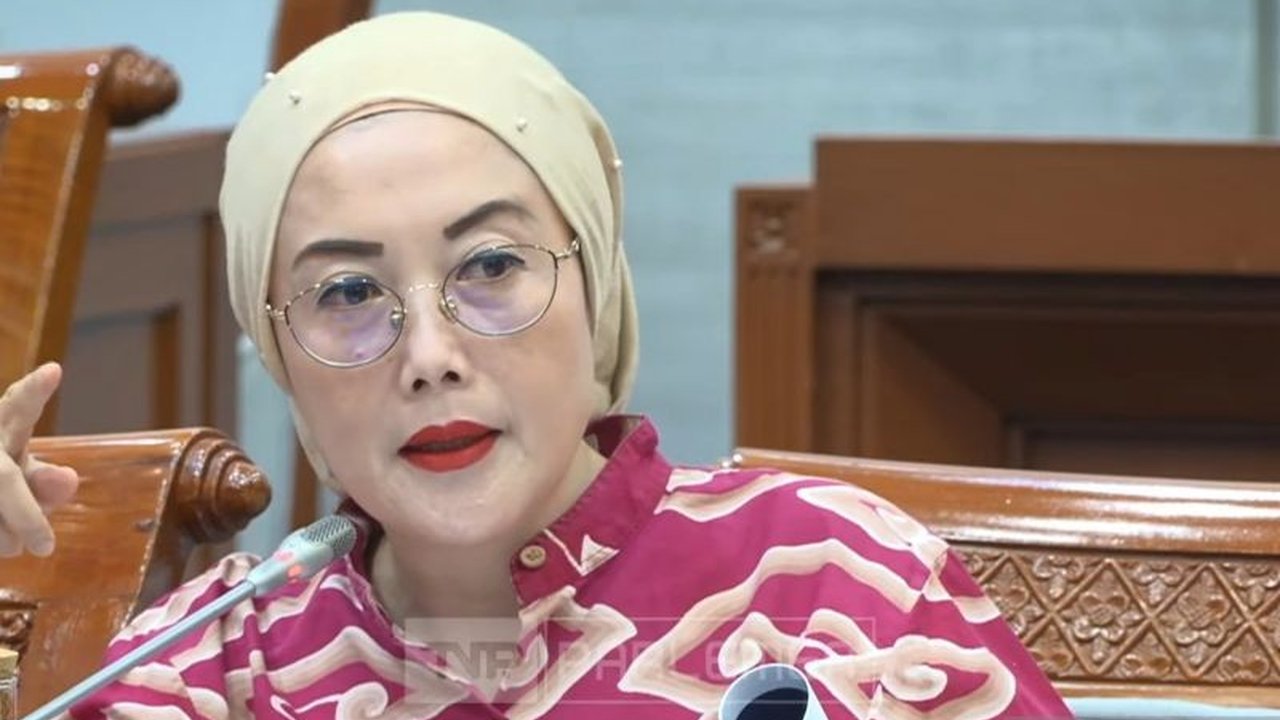 Anggota DPR RI mendesak hukuman maksimal bagi Bripka Masias Siahaya, oknum Brimob yang aniaya pelajar di Maluku Tenggara hingga tewas. Kasus ini menyoroti arogansi aparat dan pentingnya hukuman Brimob aniaya pelajar demi efek jera.