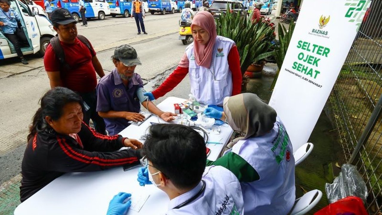 Melihat antusiasme masyarakat yang tinggi, Badan Amil Zakat Nasional (Baznas) RI memperpanjang program Layanan Kesehatan Gratis melalui Selter Ojek Sehat (SOS) selama bulan Ramadhan. Simak detailnya!