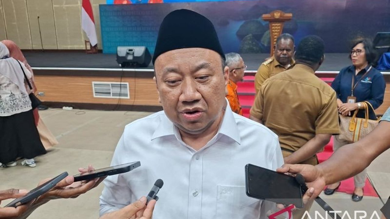 Komisi X DPR RI mendukung penuh pendirian Perguruan Tinggi Papua Barat Daya, menargetkan operasional pada 2026. Simak langkah cepat pemerintah daerah dan kementerian terkait!
