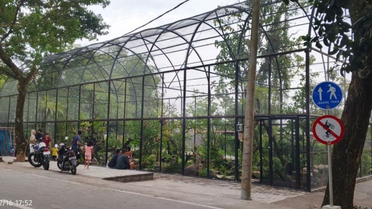 Pemerintah Kota Mataram telah meresmikan aviari raksasa di Ruang Terbuka Hijau (RTH) Pagutan. Fasilitas baru ini diharapkan menjadi pusat edukasi fauna dan daya tarik wisata baru di Mataram.