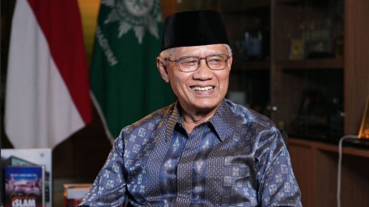 Ketua Umum PP Muhammadiyah Haedar Nashir menegaskan bahwa posisi Polri di bawah presiden adalah hasil pertimbangan matang, menanggapi wacana penempatan Polri di bawah kementerian dan menekankan pentingnya tata kelola yang baik.
