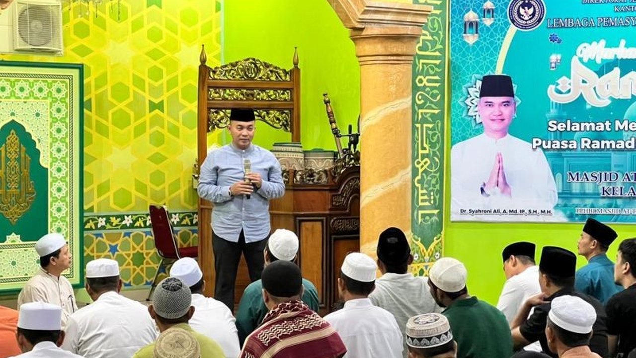 Kanwil Ditjenpas Jambi intensifkan Pembinaan Keagamaan Ramadhan melalui shalat tarawih berjamaah dan tadarus Al-Quran, memperkuat spiritual Warga Binaan Pemasyarakatan.