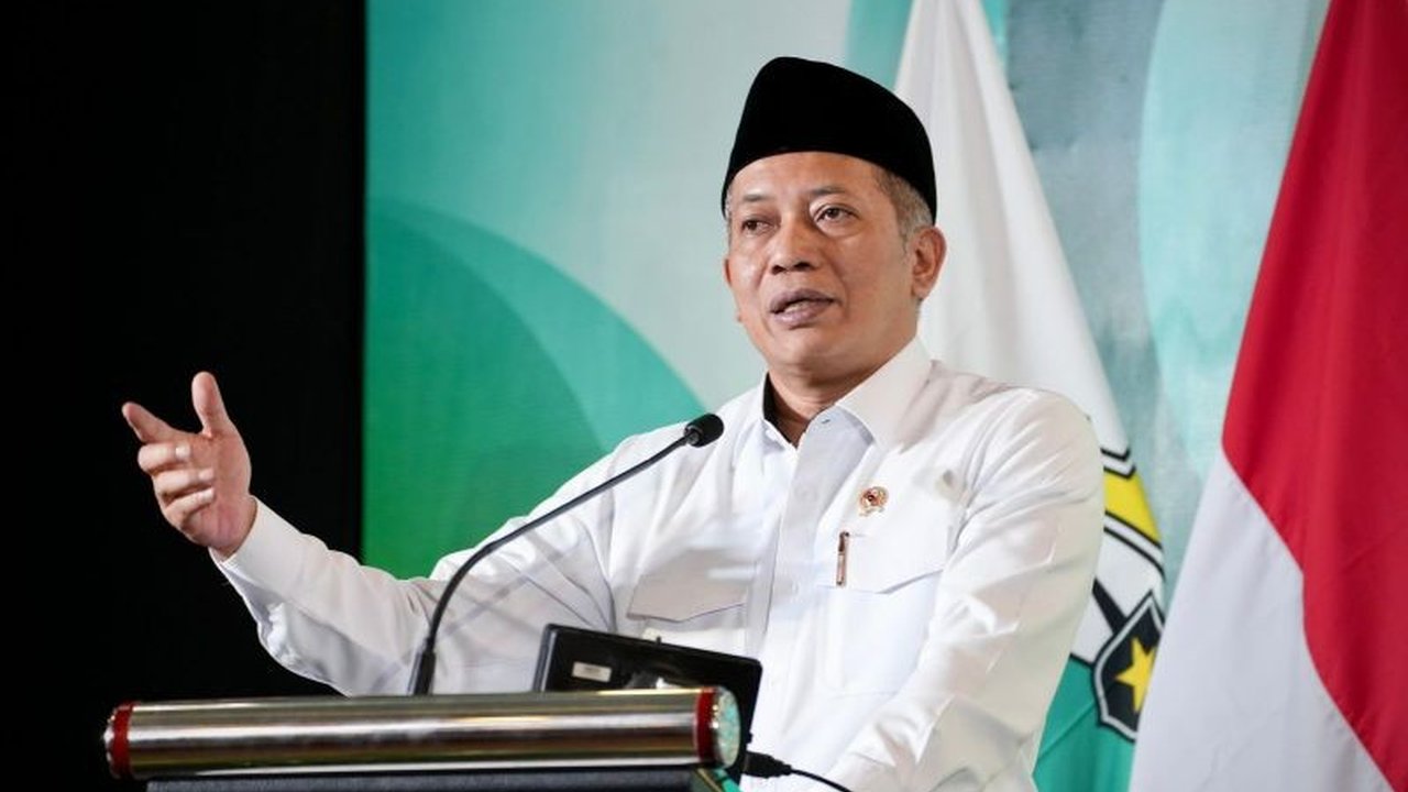 Menteri Koperasi Ferry Juliantono menekankan perlunya pengaturan ritel modern di desa, bukan penyetopan ekspansi, demi memperkuat Koperasi Desa Merah Putih dan memutar ekonomi lokal.