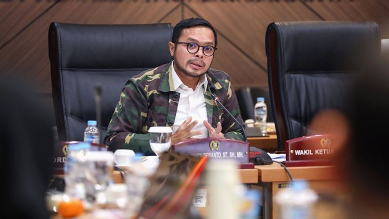 Wakil Ketua Komisi B DPRD DKI Jakarta Wahyu Dewanto menekankan pentingnya UMKM takjil Ramadhan memperkuat transaksi digital. Ini peluang besar bagi pelaku usaha kecil beradaptasi dengan pola perdagangan modern dan memanfaatkan momentum Ramadhan.