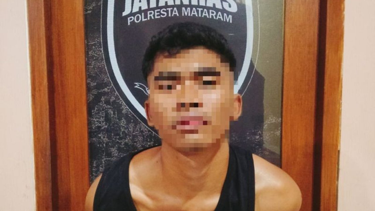 Polisi berhasil meringkus seorang pelaku Jambret Mataram yang beraksi menggunakan kendaraan roda tiga pengangkut sampah, menyebabkan korban terjatuh dan mengalami luka.