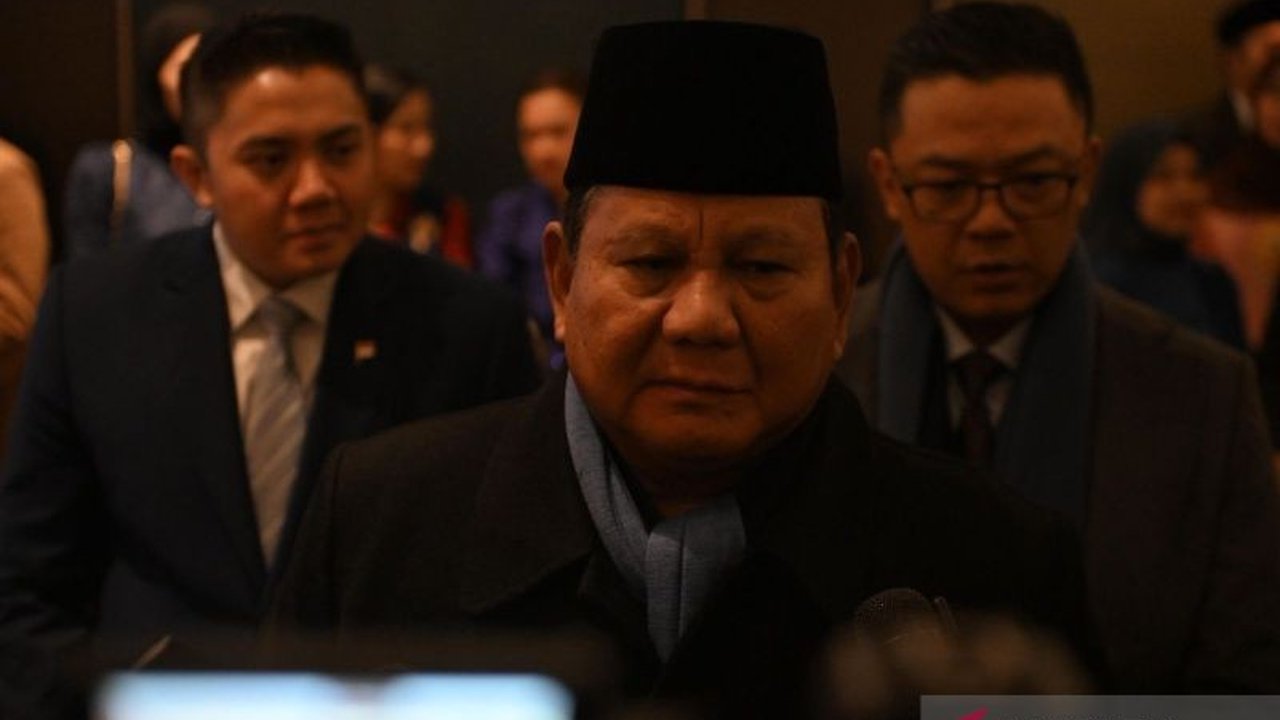 Presiden Prabowo Subianto dan mantan Presiden Amerika Serikat Donald Trump berhasil membahas Perundingan Dagang RI-AS yang berfokus pada tarif timbal balik, menghasilkan kesepakatan positif yang saling menguntungkan bagi kedua negara.