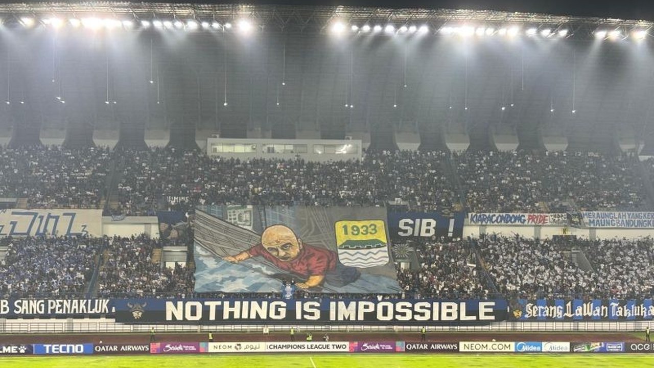 Manajemen Persib Bandung mengambil langkah tegas dengan melakukan penutupan tribun GBLA sementara pasca kericuhan suporter saat laga melawan Ratchaburi FC. Apa alasannya?