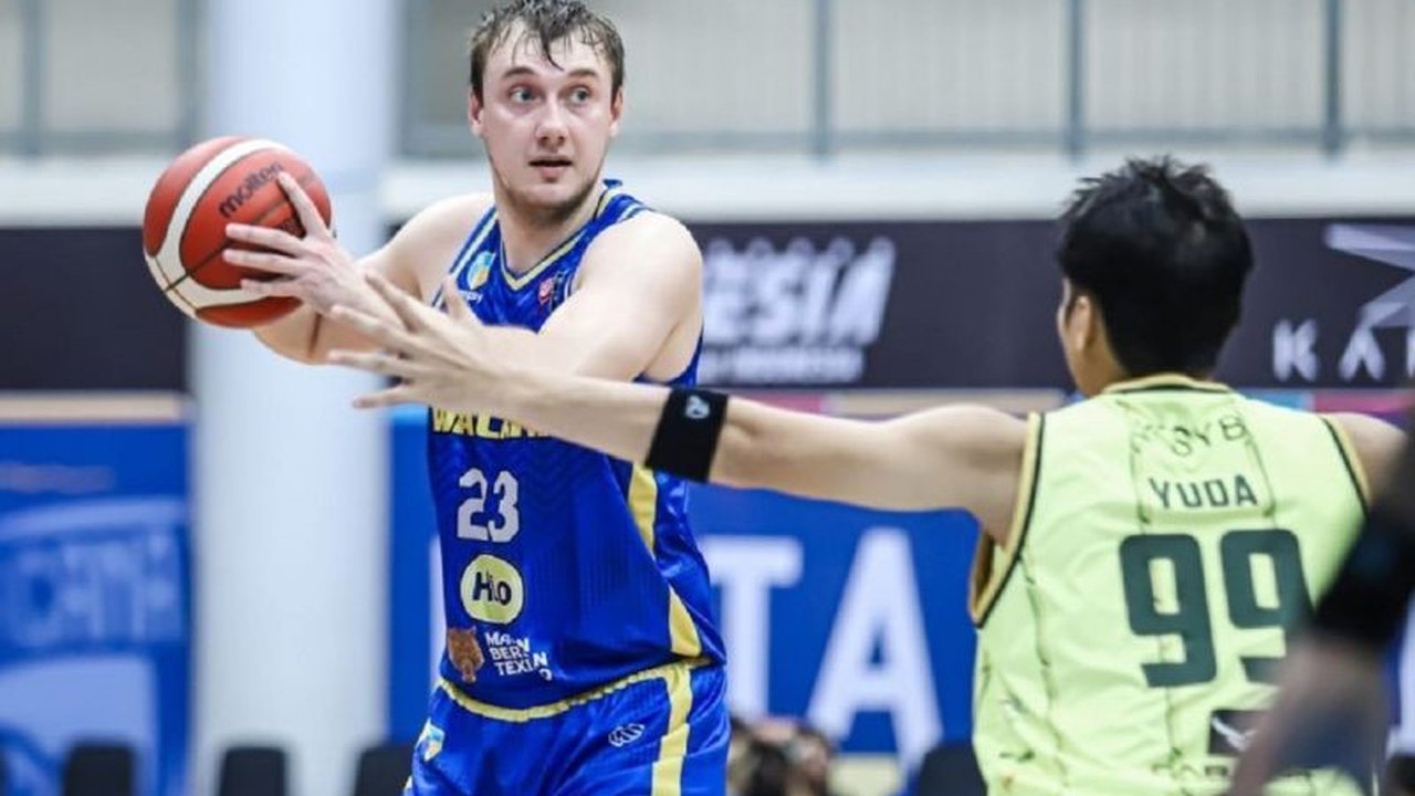 Pacific Caesar Surabaya merekrut Xavier Cannefax untuk gantikan Miguel Miranda yang cedera. Kedatangan mantan kapten Bali United ini diharapkan membawa angin segar bagi tim di IBL 2026.