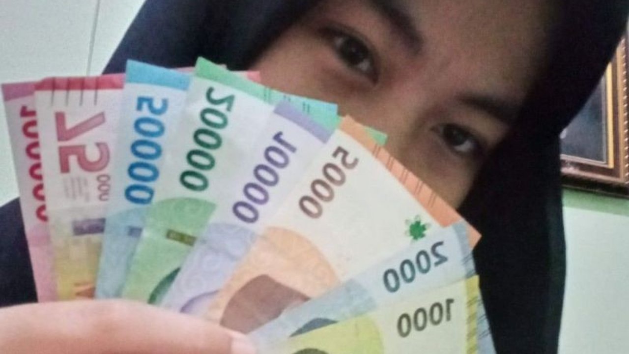 Bank Indonesia Sulawesi Selatan (BI Sulsel) memproyeksikan peningkatan penyerapan uang kartal hingga Rp4,5 triliun jelang Ramadhan dan Idul Fitri 2026. Simak strategi BI Sulsel dalam memenuhi kebutuhan uang kartal masyarakat.
