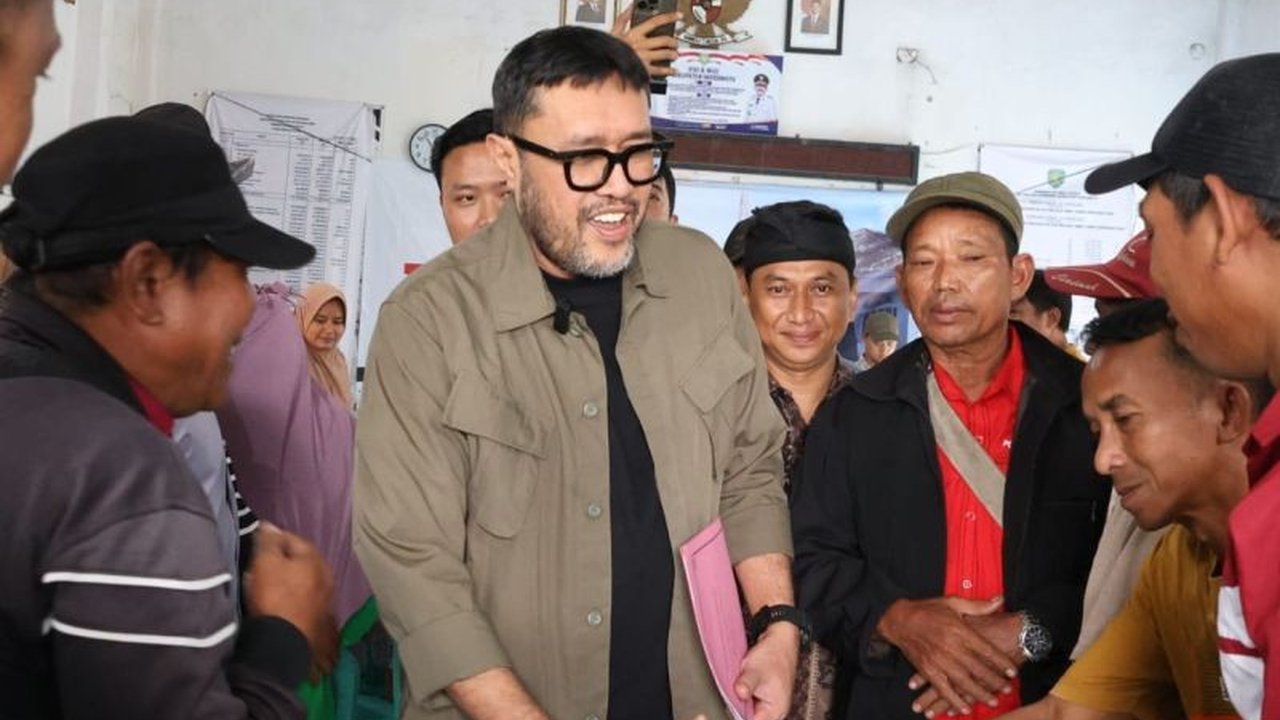 Wakil Ketua DPRD Jabar Ono Surono menyoroti persoalan infrastruktur Indramayu, mulai dari jalan desa hingga irigasi, yang masih menjadi pekerjaan rumah besar bagi pemerintah daerah dan perlu perjuangan bersama.