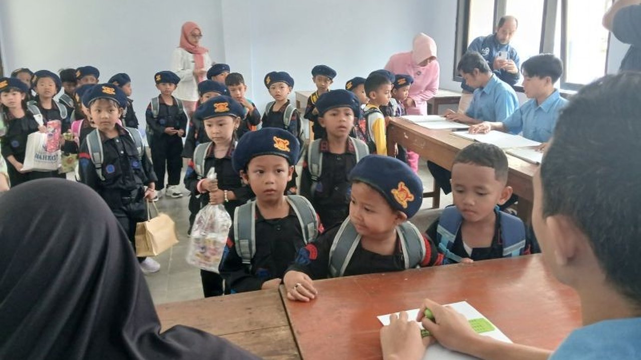 Polres Purworejo secara resmi memberhentikan Bripka TW tidak dengan hormat setelah terbukti melanggar kode etik Polri, menegaskan komitmen penegakan disiplin di institusi kepolisian.